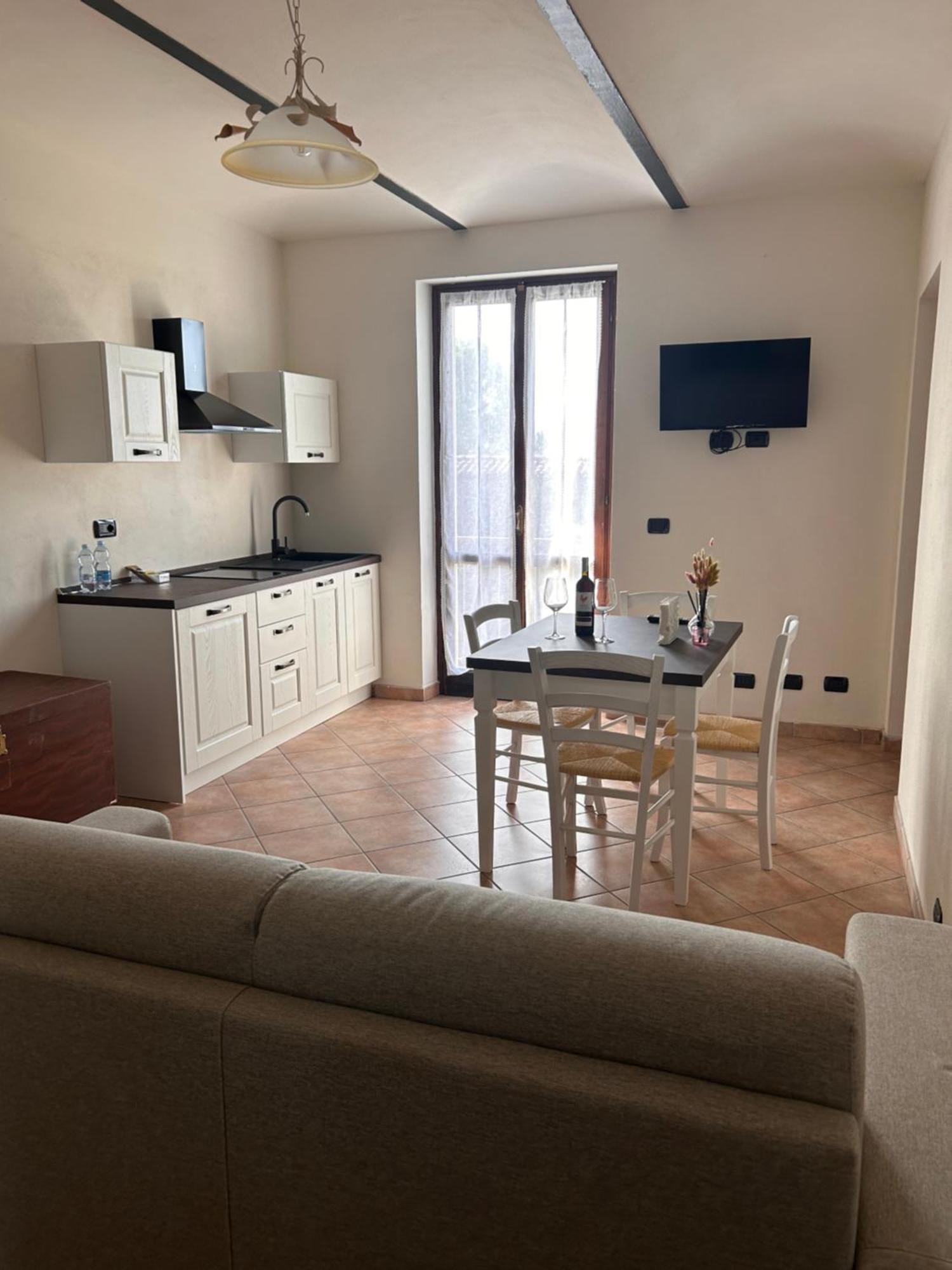 Tenuta Agricola La Cava- Cantina E Agriturismo San Damiano d'Asti Luaran gambar