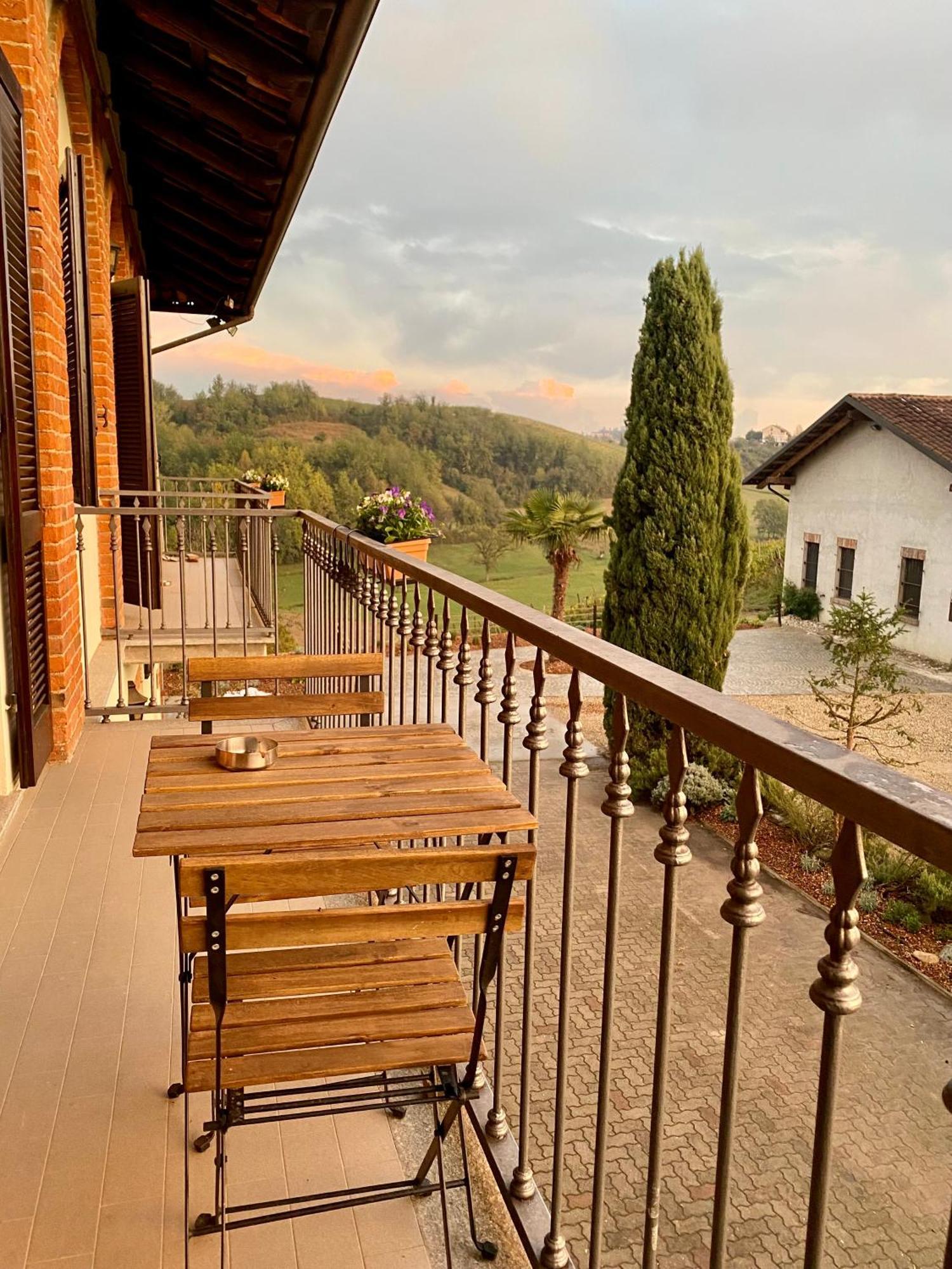 Tenuta Agricola La Cava- Cantina E Agriturismo San Damiano d'Asti Luaran gambar