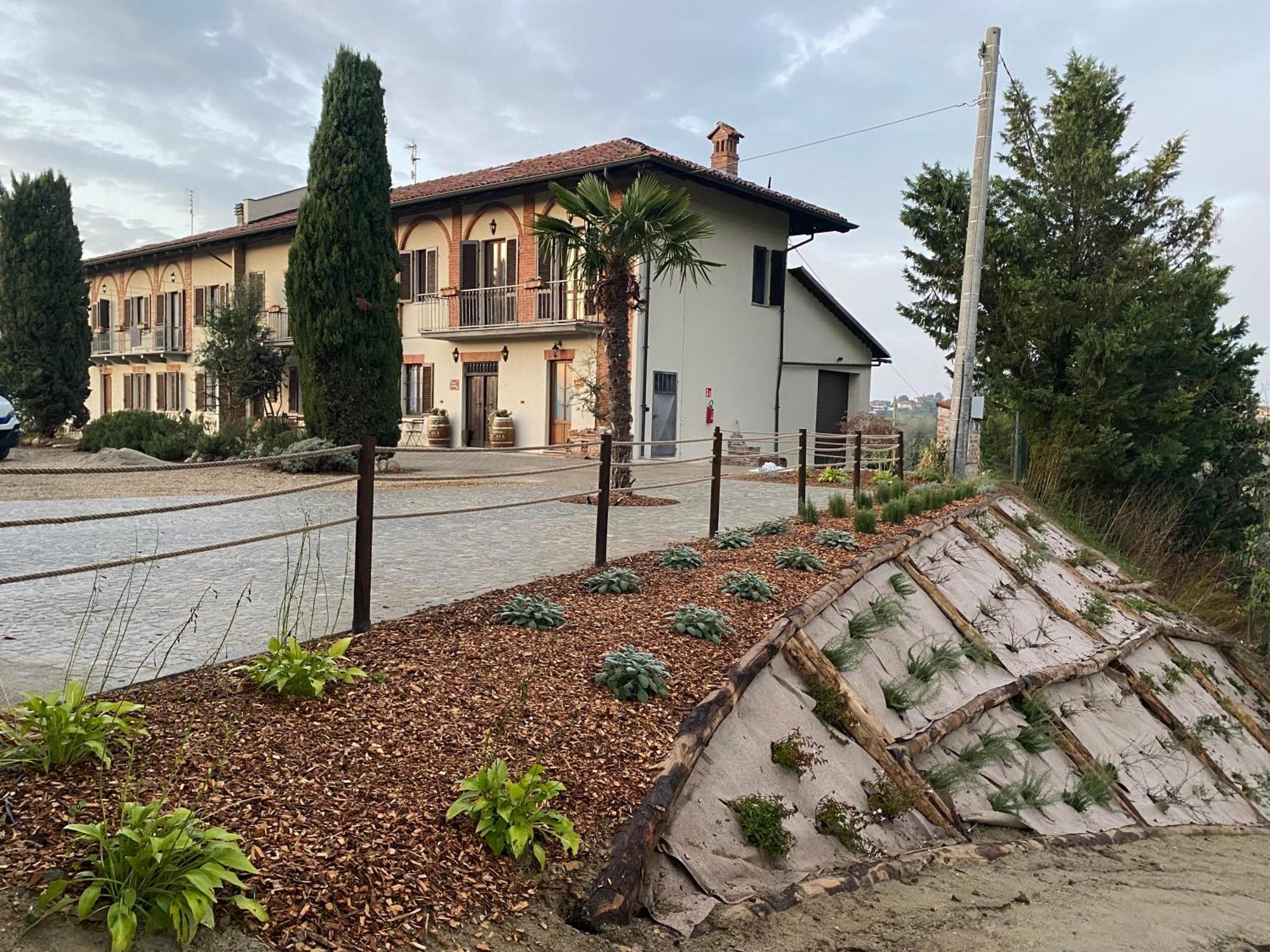 Tenuta Agricola La Cava- Cantina E Agriturismo San Damiano d'Asti Luaran gambar